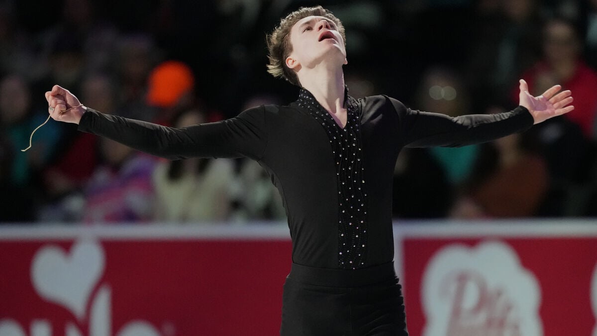 Parents died in plane crash, son Maxim Naumov selected for Olympics in Milan
