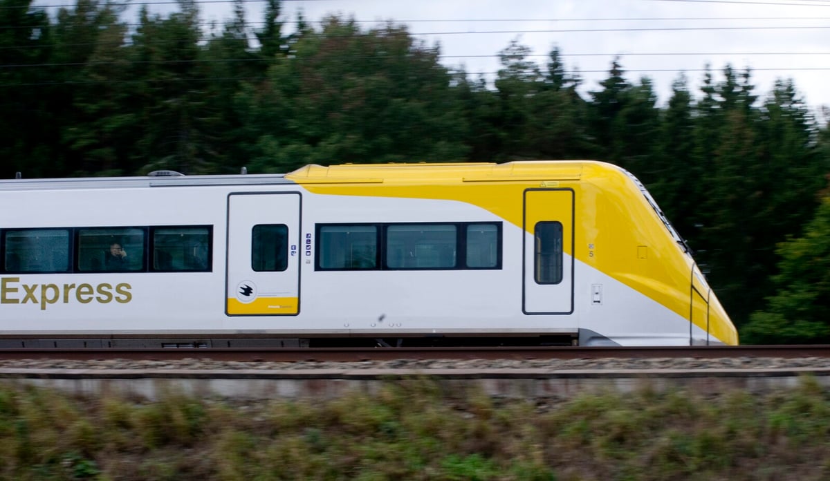 Passengers Evacuated from Arlanda Express After Three-Hour Delay