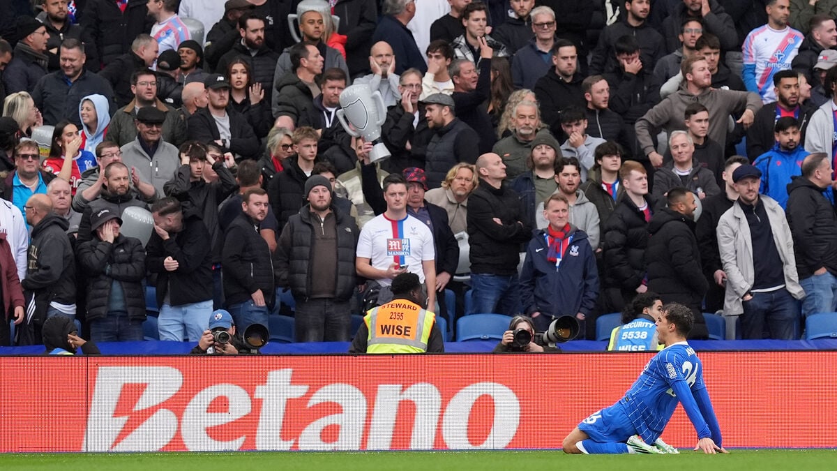 Yasin Ayari Scores as Brighton Thrash Crystal Palace 5-0 in Premier League