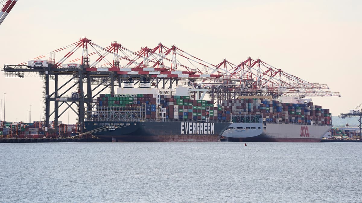 US-China Trade Ceasefire Begins with Temporary Tariff Reductions