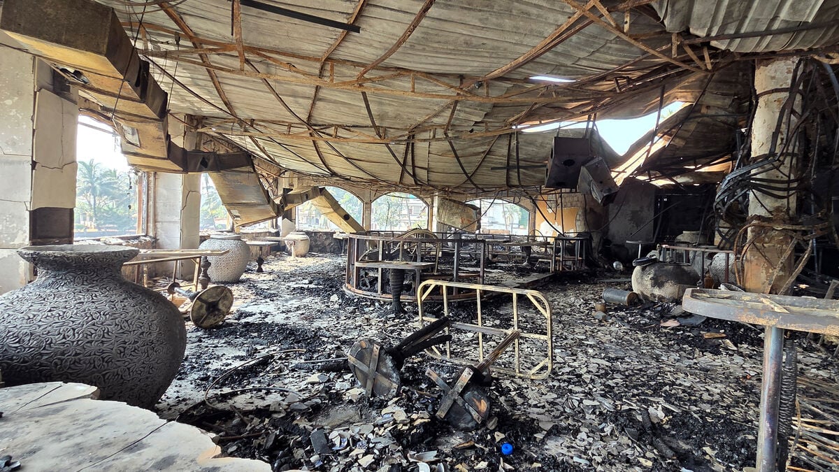At least 25 dead in nightclub fire in India