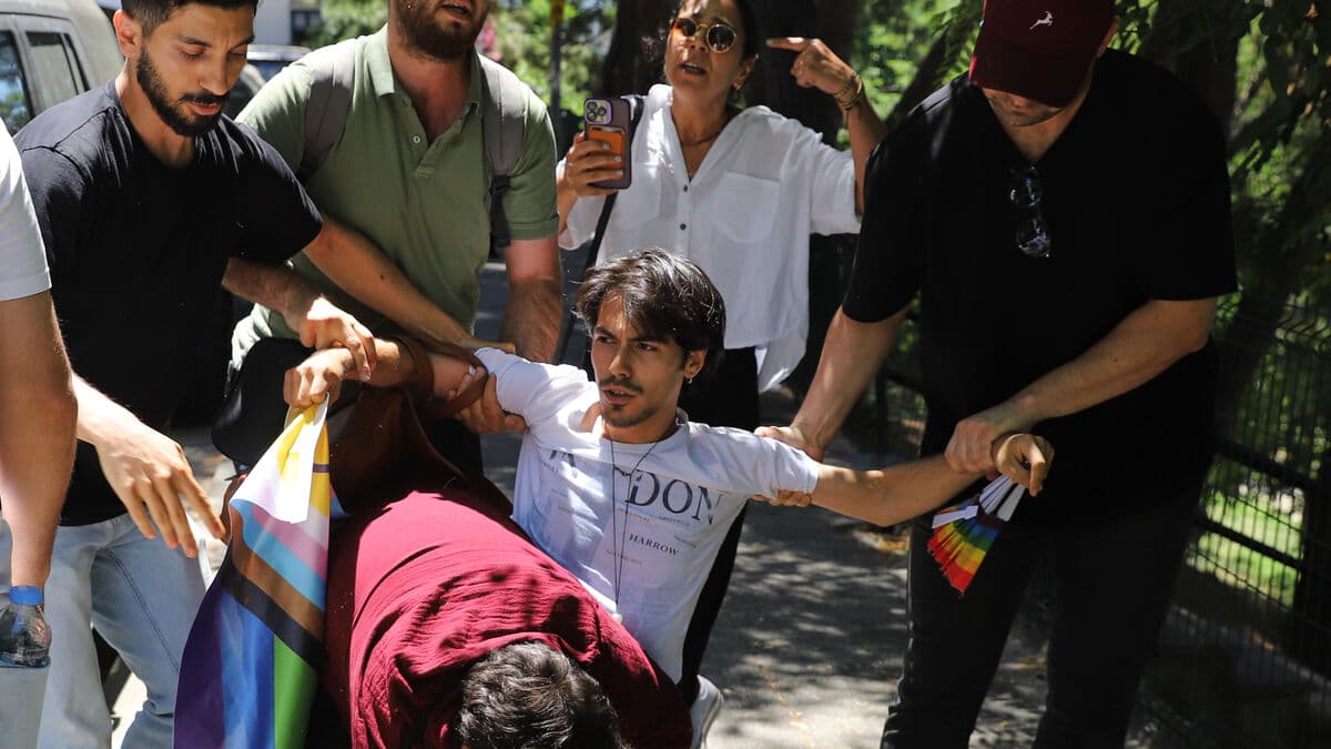 At least 50 arrested at banned Istanbul Pride march, including journalist