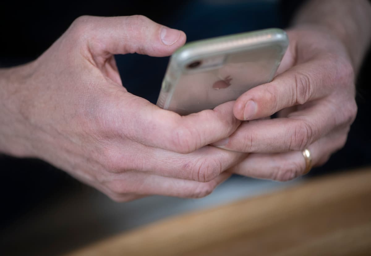 Teacher Fired for Inappropriate Texts to Student Wins Compensation