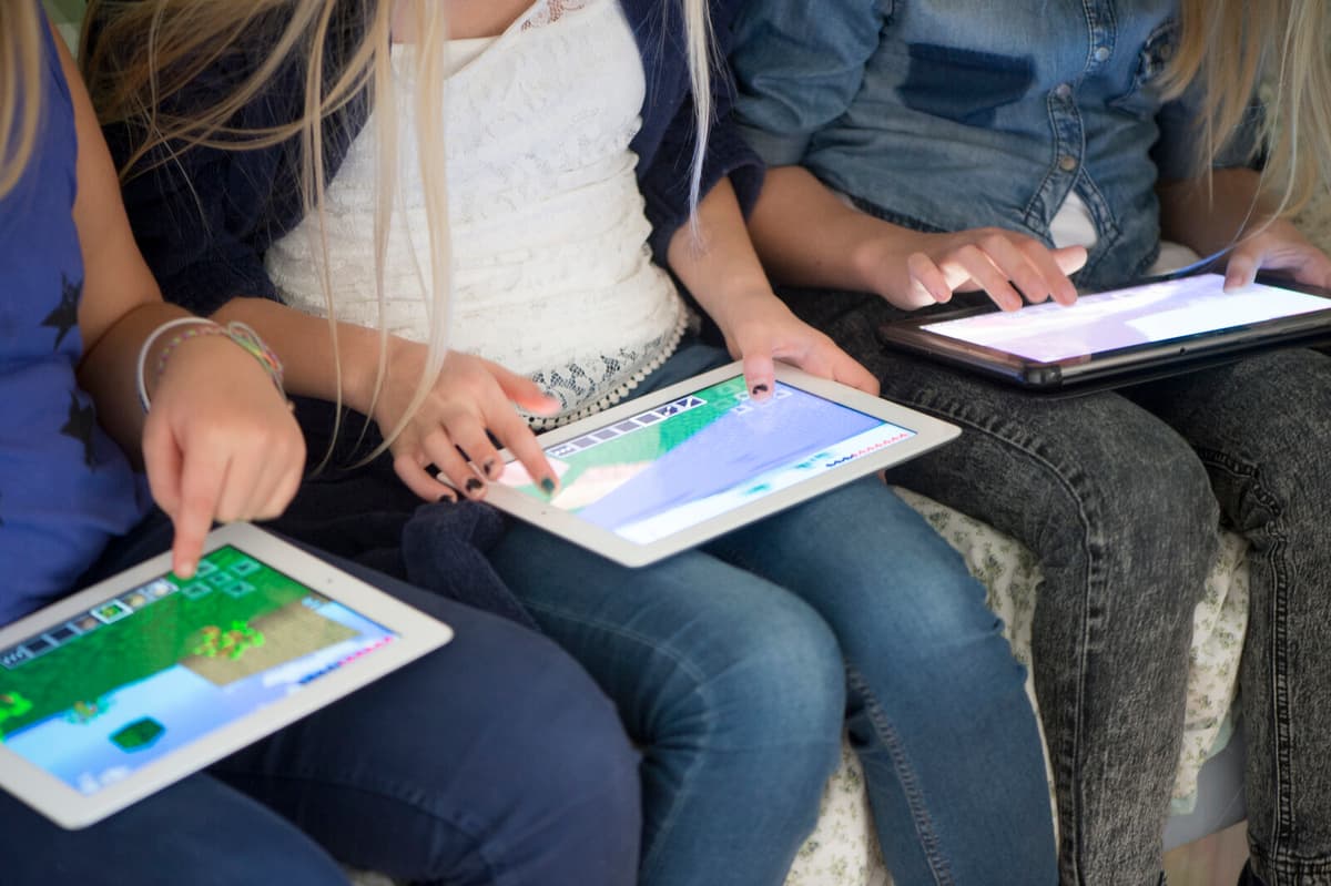 Minister Urges Gaming Companies to Combat Online Grooming