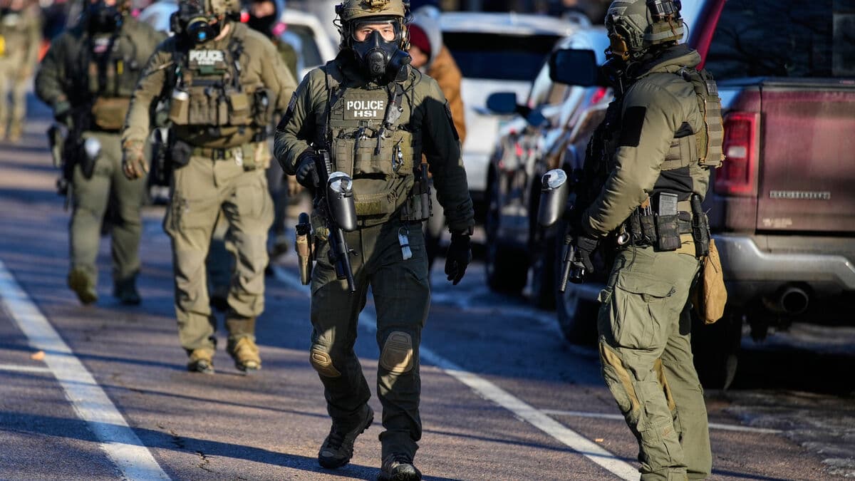 Man suspected to have been killed by guards at ICE facility in Texas