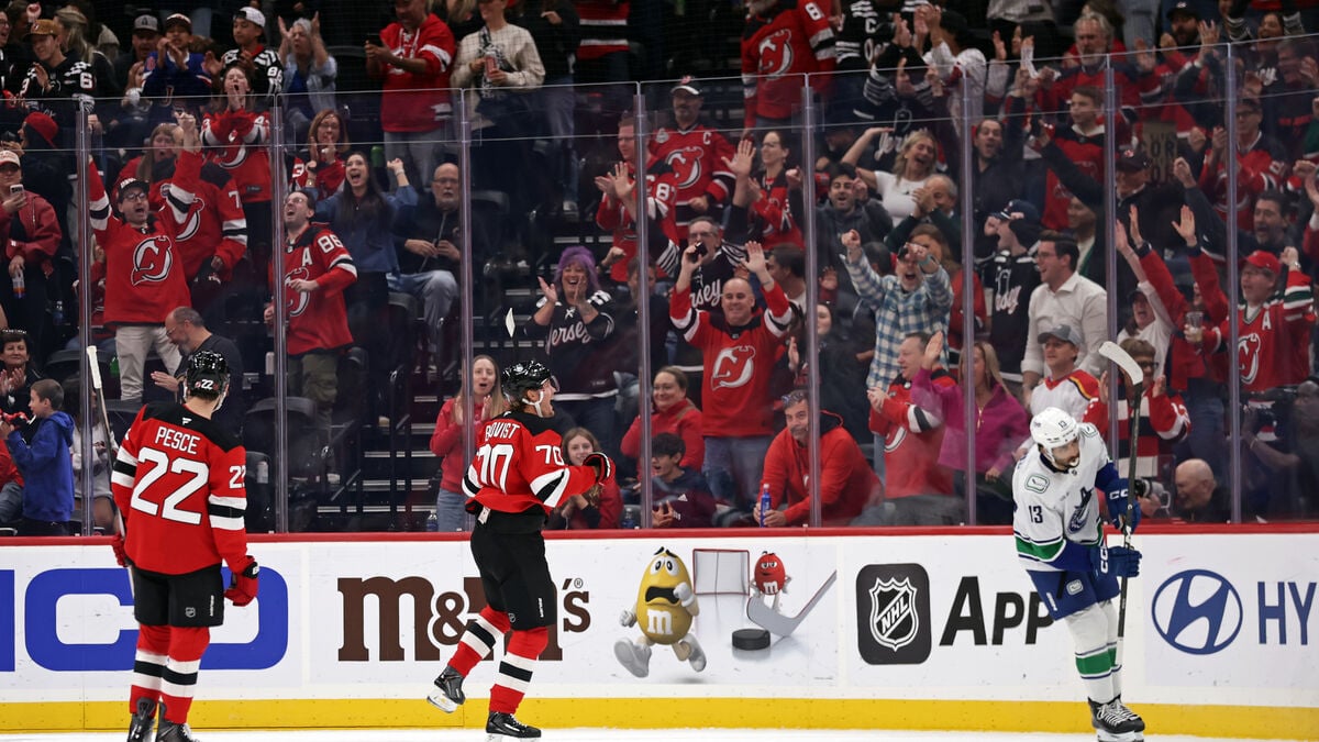 Swedes Jesper Boqvist and Jesper Bratt help New Jersey beat Vancouver
