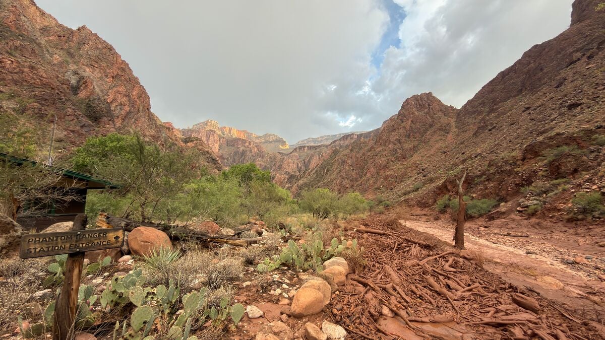 Two dead, 15 missing after flash flood hits Grand Canyon