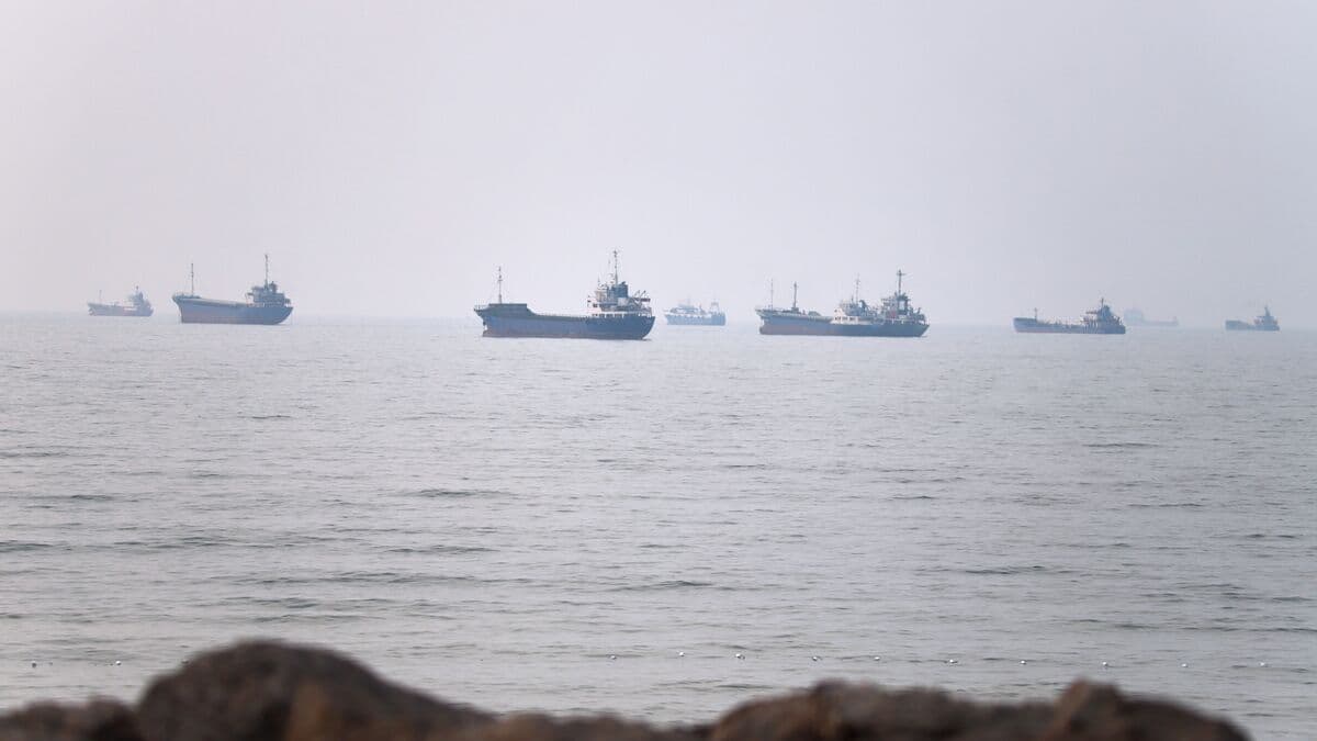 Attacks around the Strait of Hormuz enter fourth night as explosions reported across Gulf region