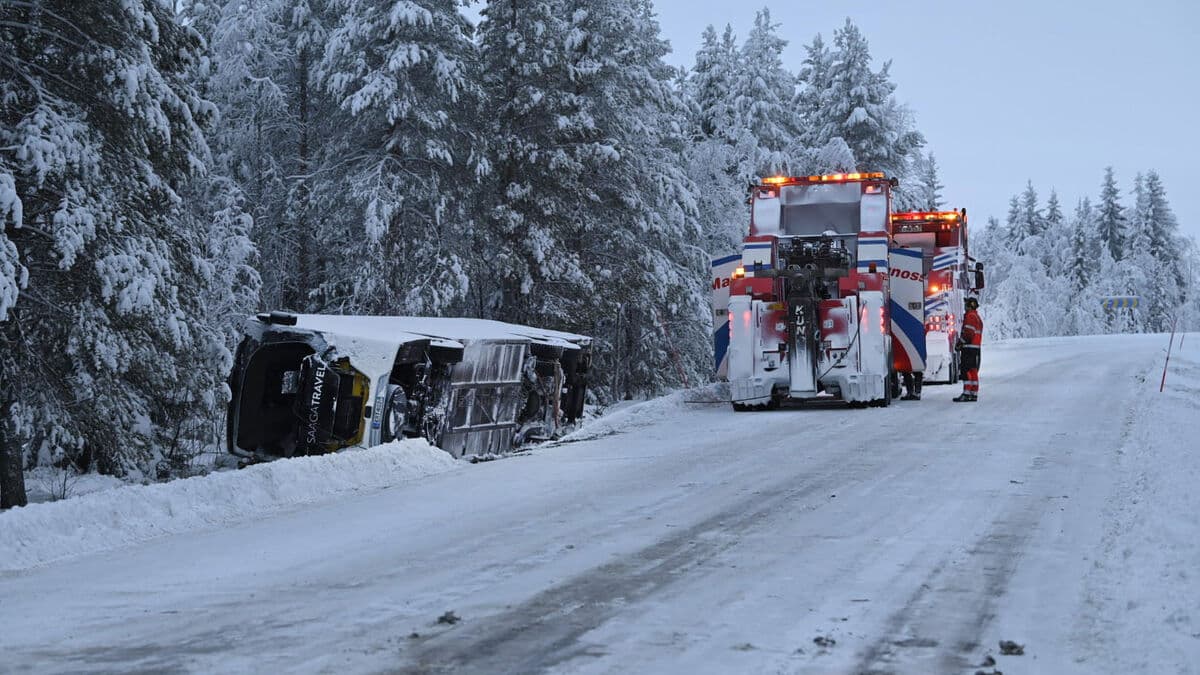 Bus overturns – ten people