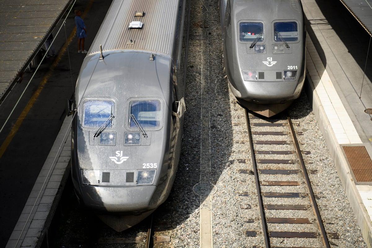 Train Speeds Reduced in Southern Sweden Due to Heat