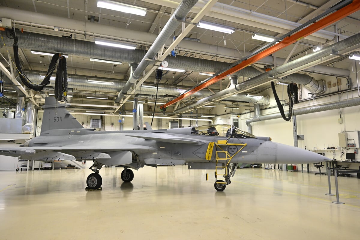 Giant investors bet on defense stocks