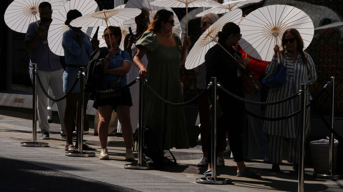 UK Met Office: 20th-century climate is now gone, report says