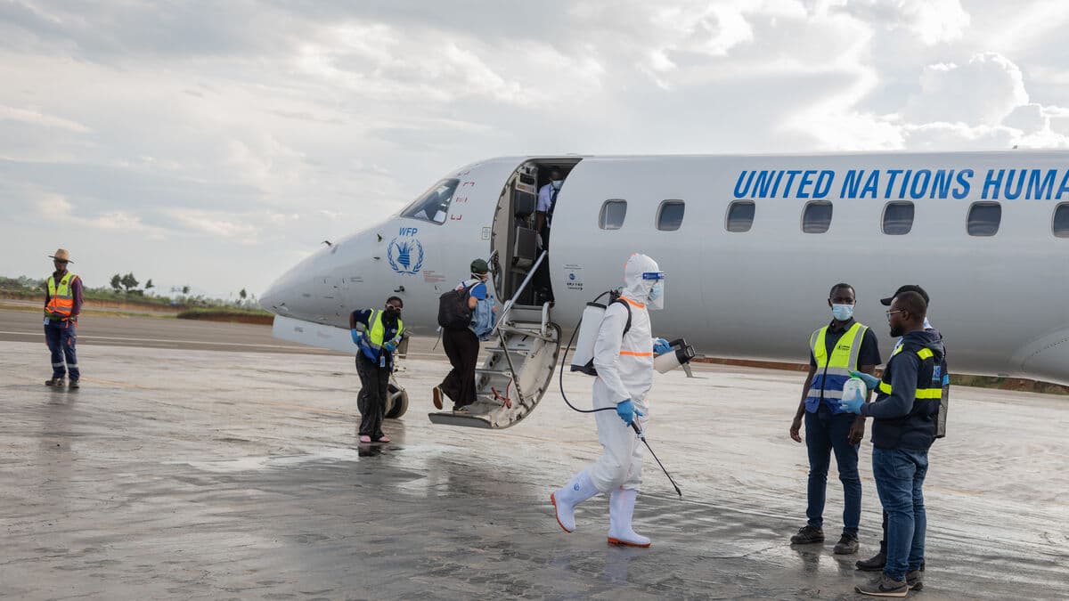 US citizens in Congo must wait three weeks in another country before returning home amid Ebola outbreak