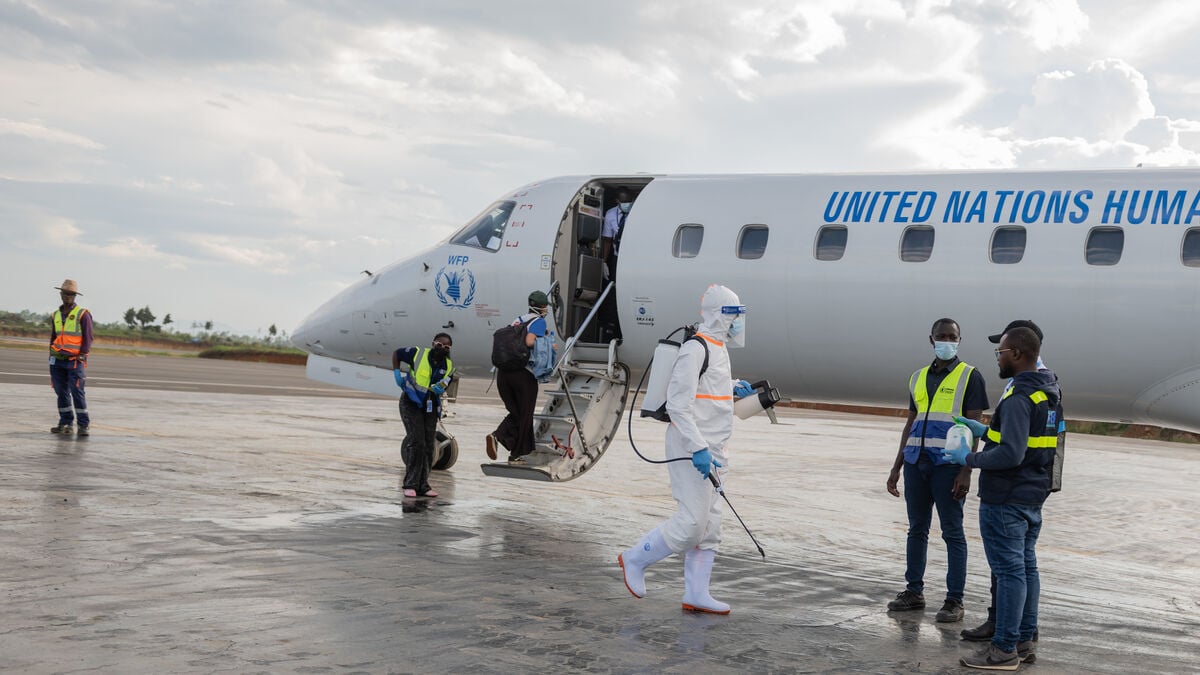 US citizens in Congo must wait three weeks in another country before returning home amid Ebola outbreak