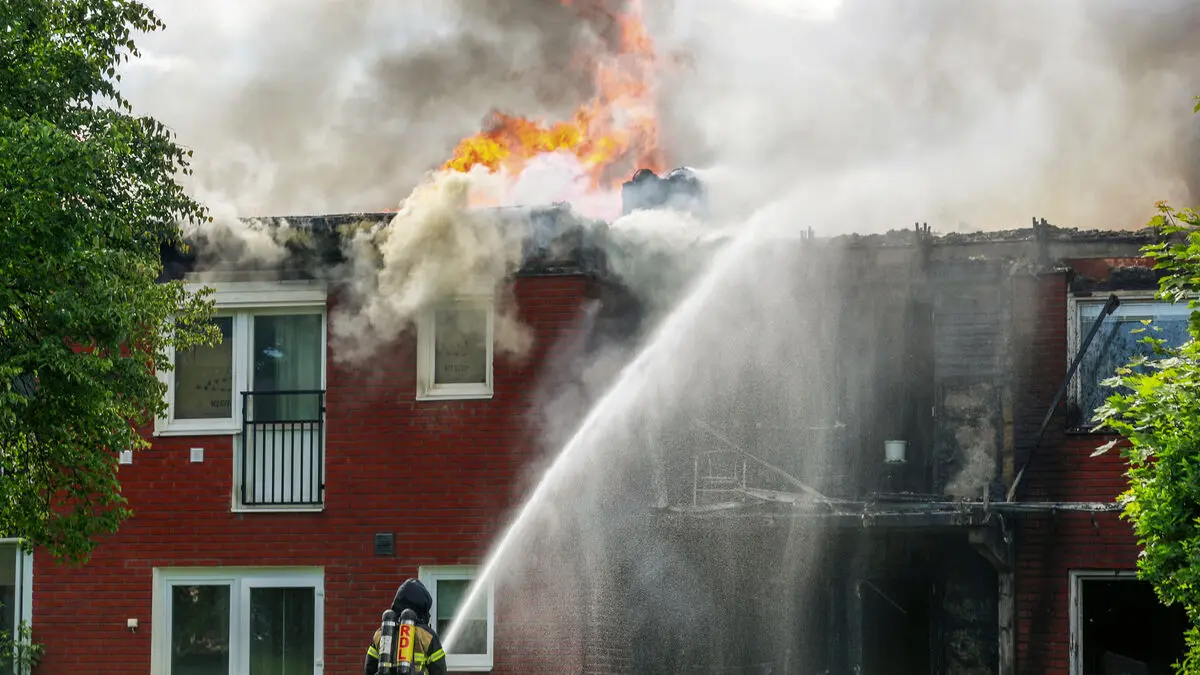 Fire in apartment building in