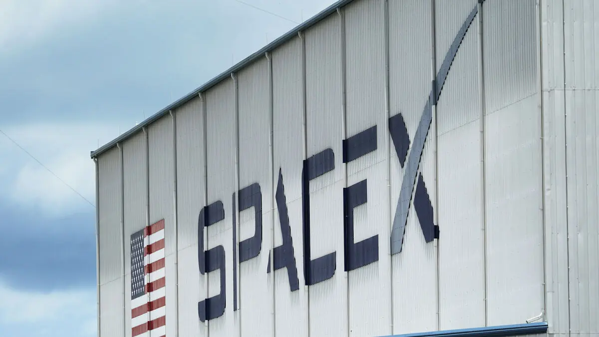Data: SpaceX set to go public in June