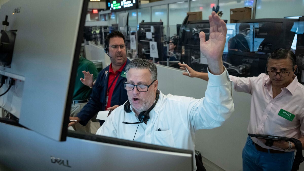 Wall Street rises as oil prices ease slightly
