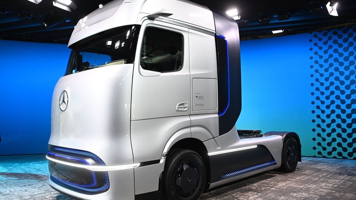 Daimler Truck raises full-year forecast after weaker-than-expected profit