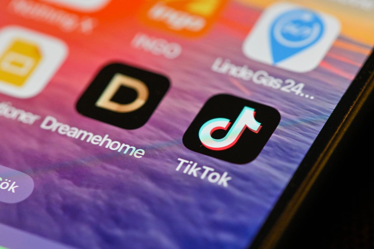 Trump Extends TikTok Sale Deadline by 75 Days