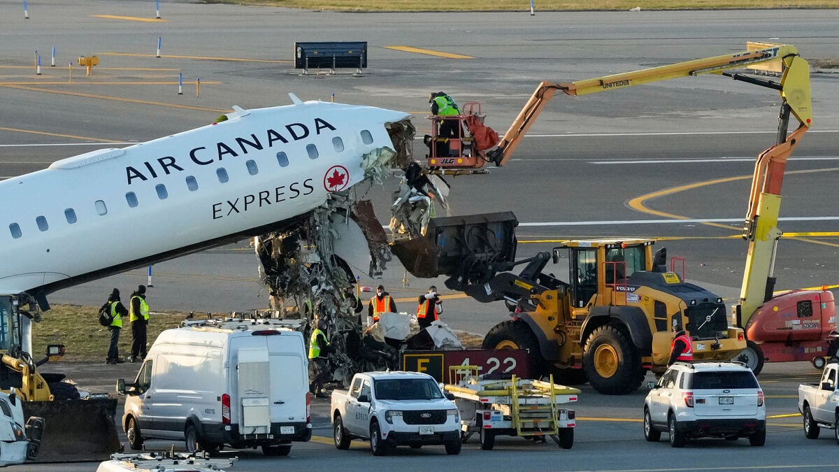 Saab system did not warn air traffic controllers during LaGuardia accident