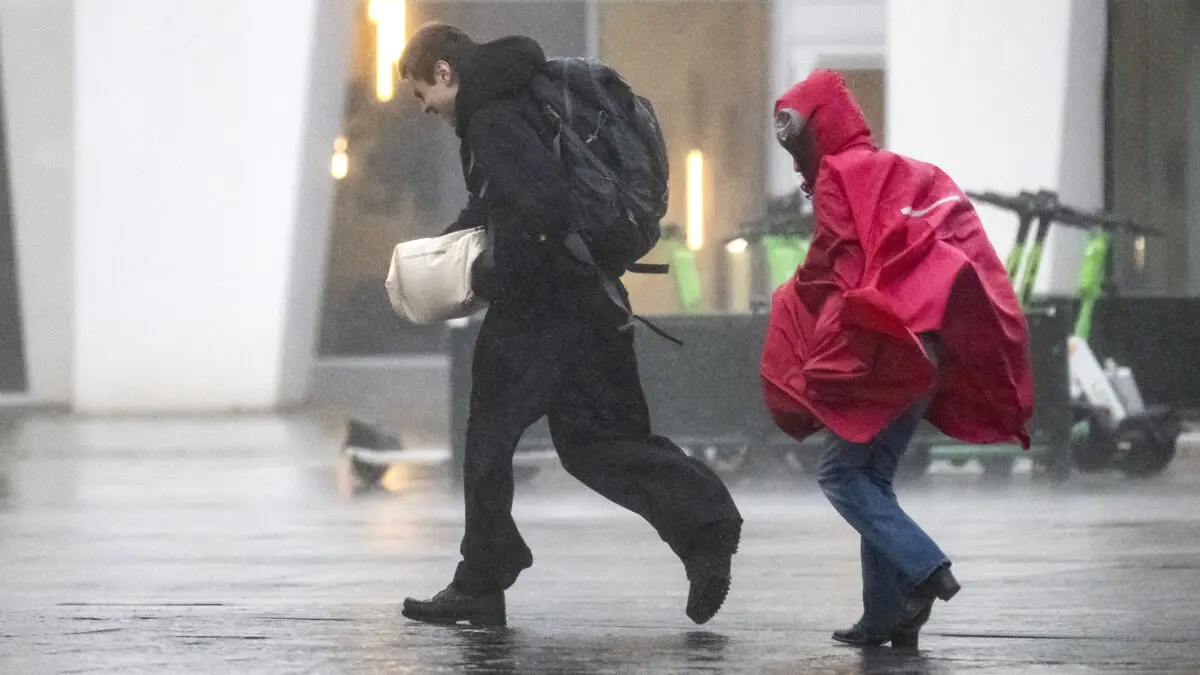 SMHI warns of storm gusts as Dave moves in