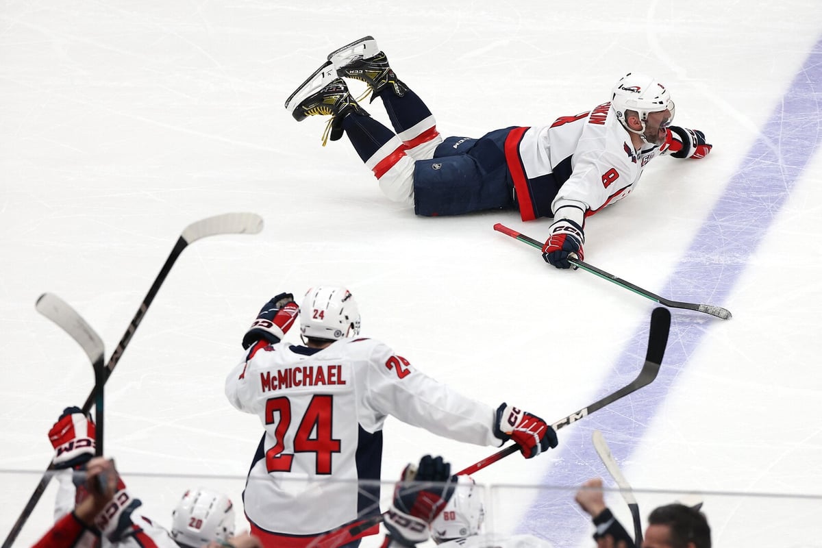 Ovechkin Breaks Gretzky's Record with 895th NHL Goal
