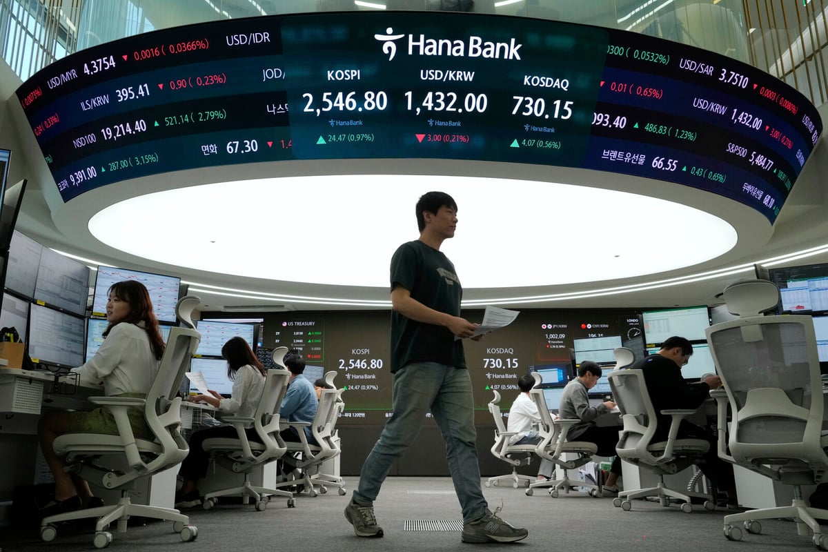 Asian Markets Rise Amid Positive US Tariff Negotiation Signals