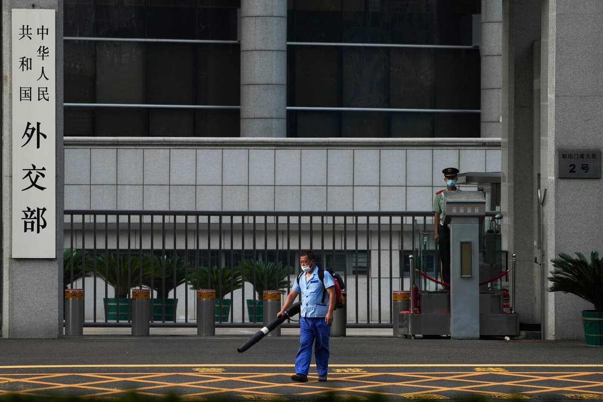 Zelensky Claims 155 Chinese Nationals Fighting for Russia in Ukraine