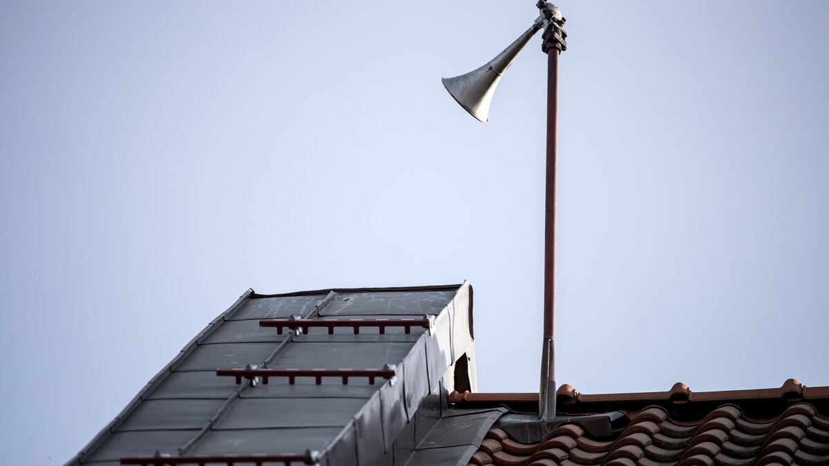 Hesa Fredrik sirens stolen to be used as A-tractor speakers