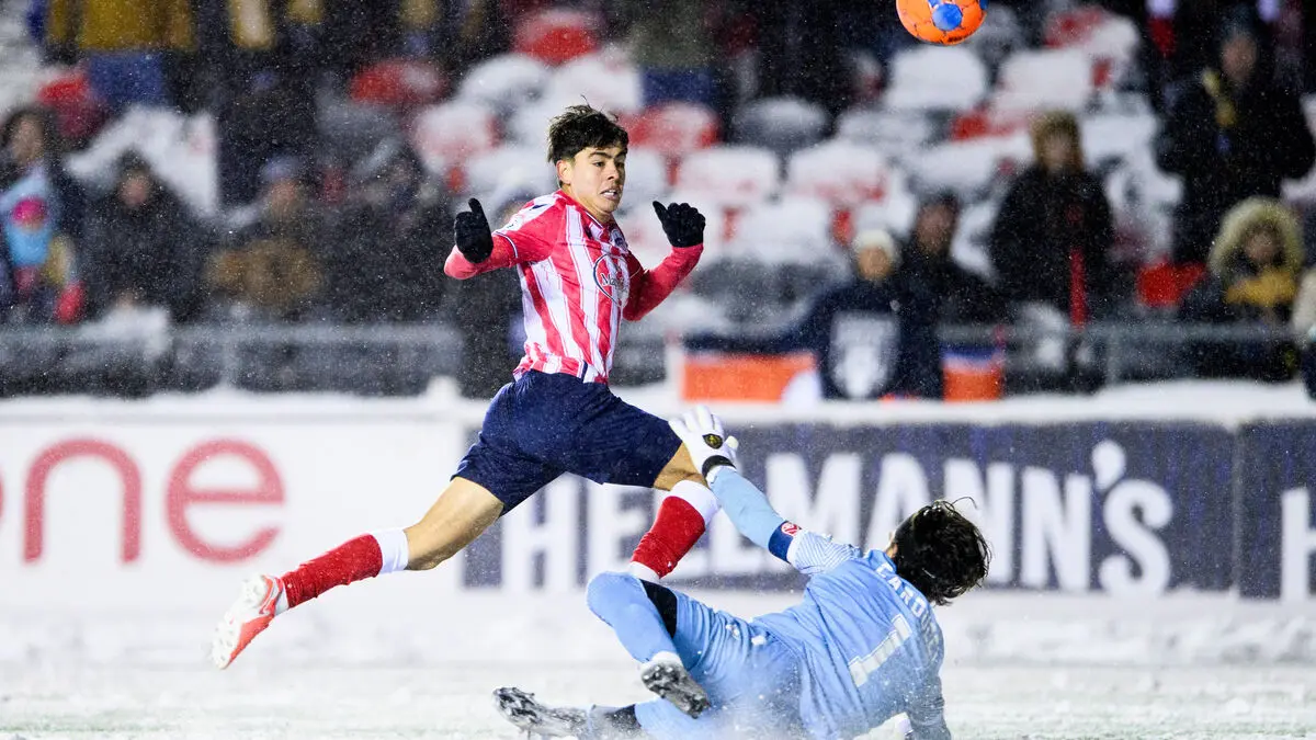Showed off in the snowstorm – decided with a bicycle kick