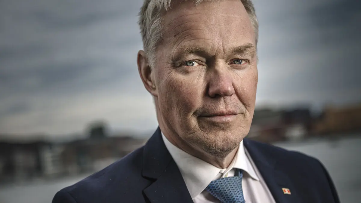 Swedish shipowner says ready to go through the Strait of Hormuz
