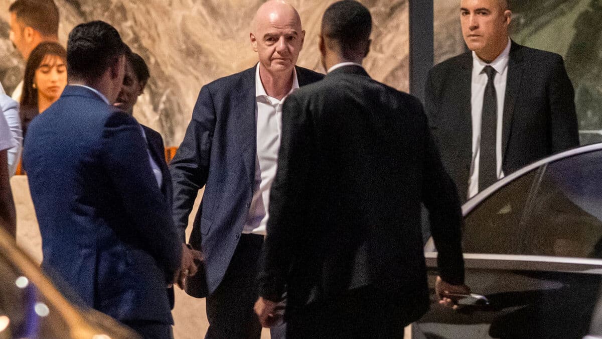 FIFA crisis deepens as support and opposition to Infantino split the football world