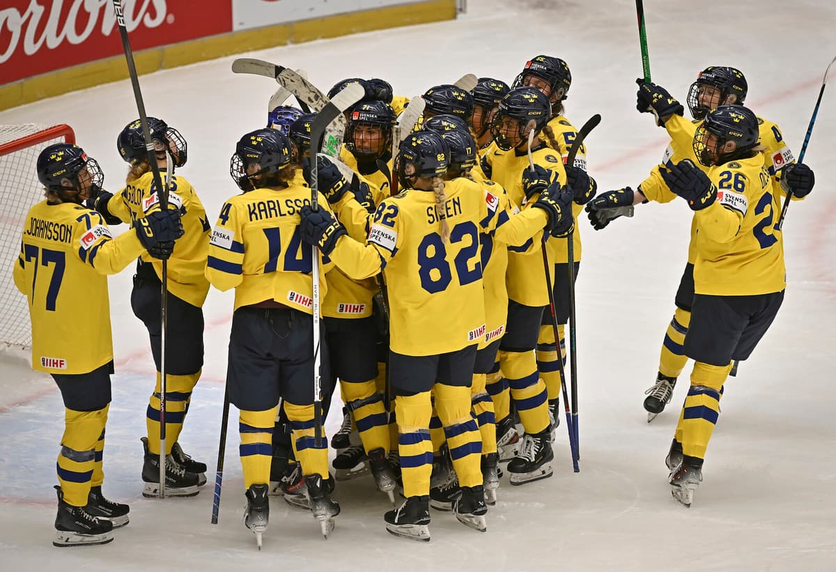 Sweden Dominates Norway 8-0, Faces Finland Next in Quarterfinals