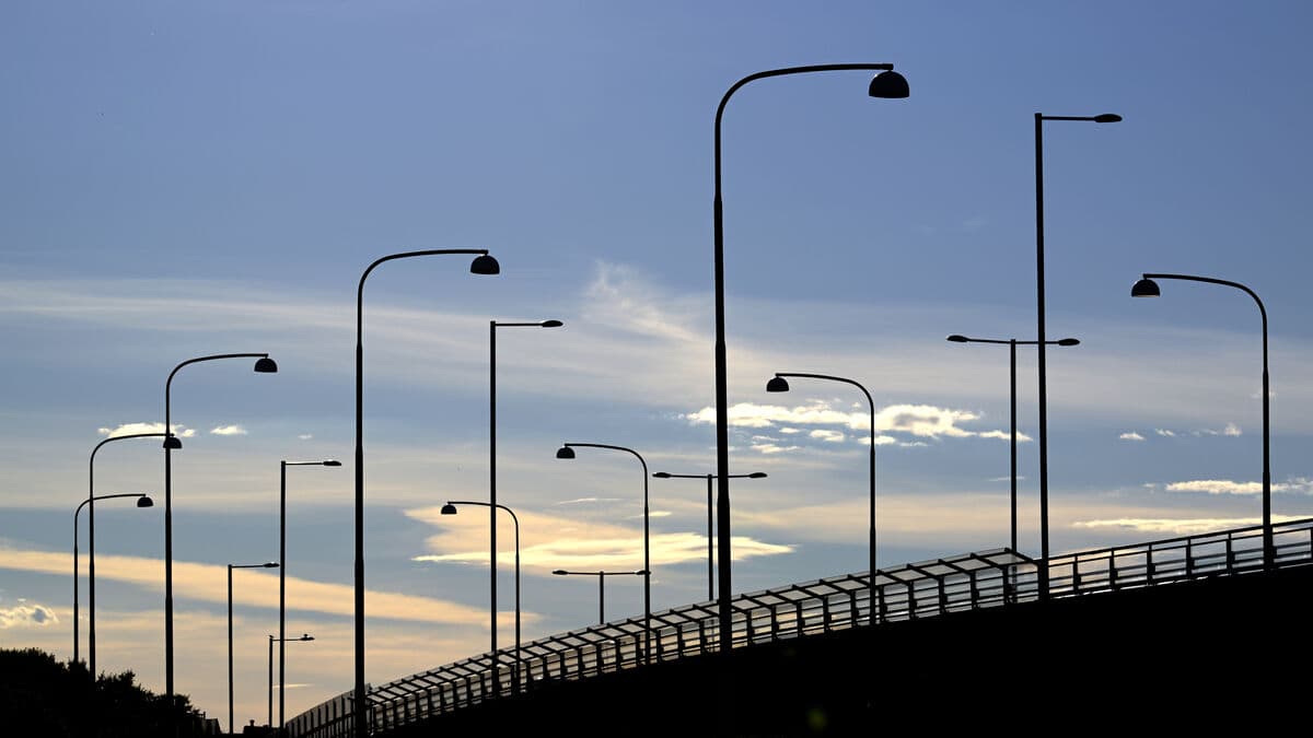 Road damage on Essingeleden closes two lanes toward Södertälje
