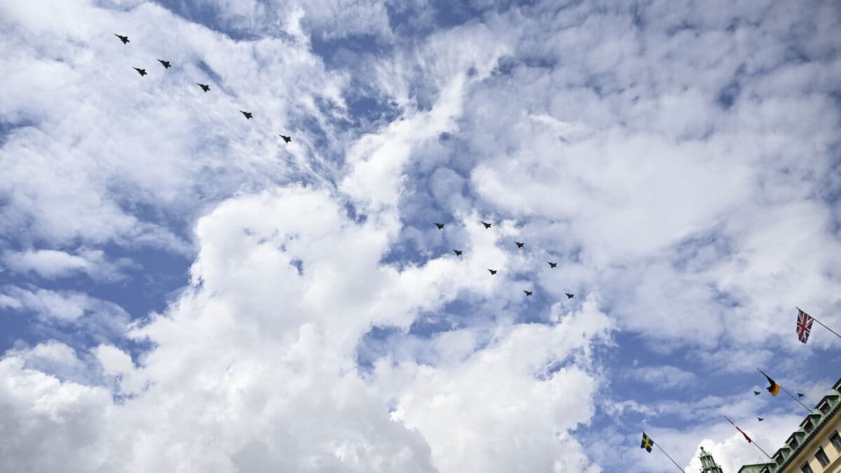 Record-breaking flyover over Stockholm marks