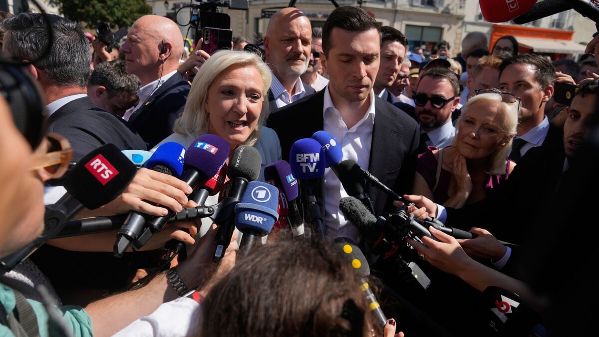 Markets Price in French Political Turmoil as Bond Yields Rise