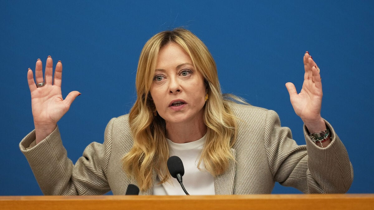 Meloni: EU should resume talks with Russia about Ukraine
