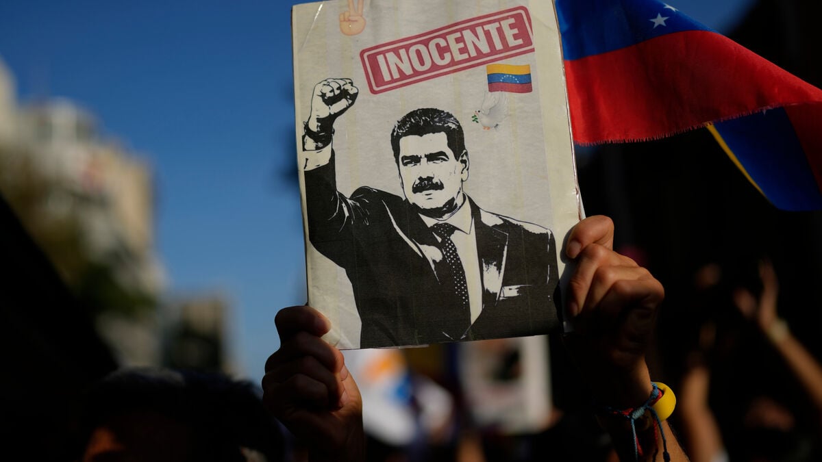 Thousands in Caracas demand Maduro's release