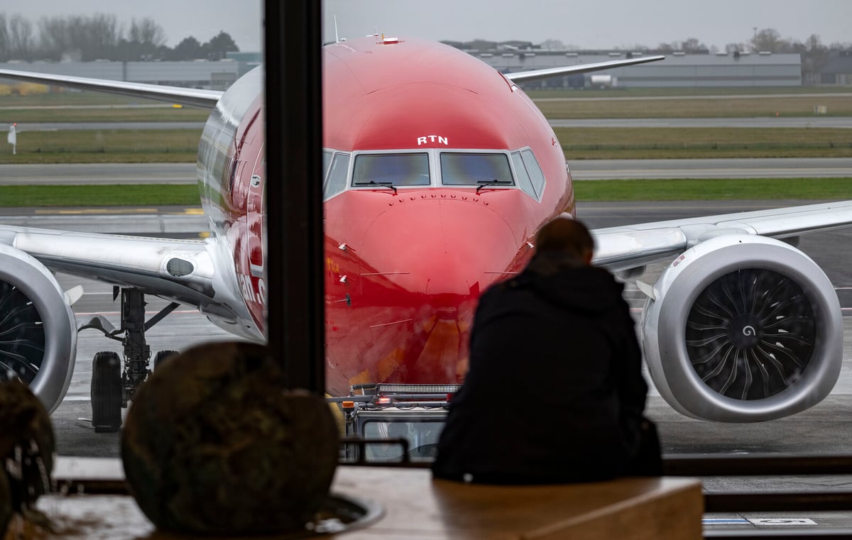 Boeing's Loss Narrows as China Halts Aircraft Orders