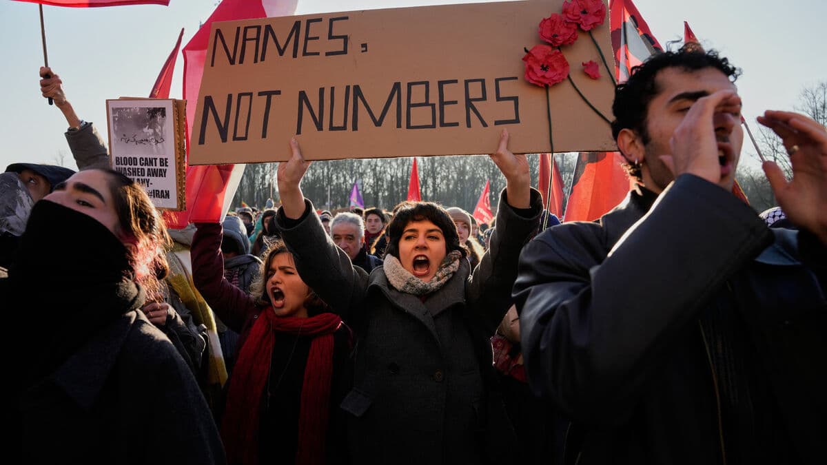 Death toll may exceed 10,000 in Iran lockdown