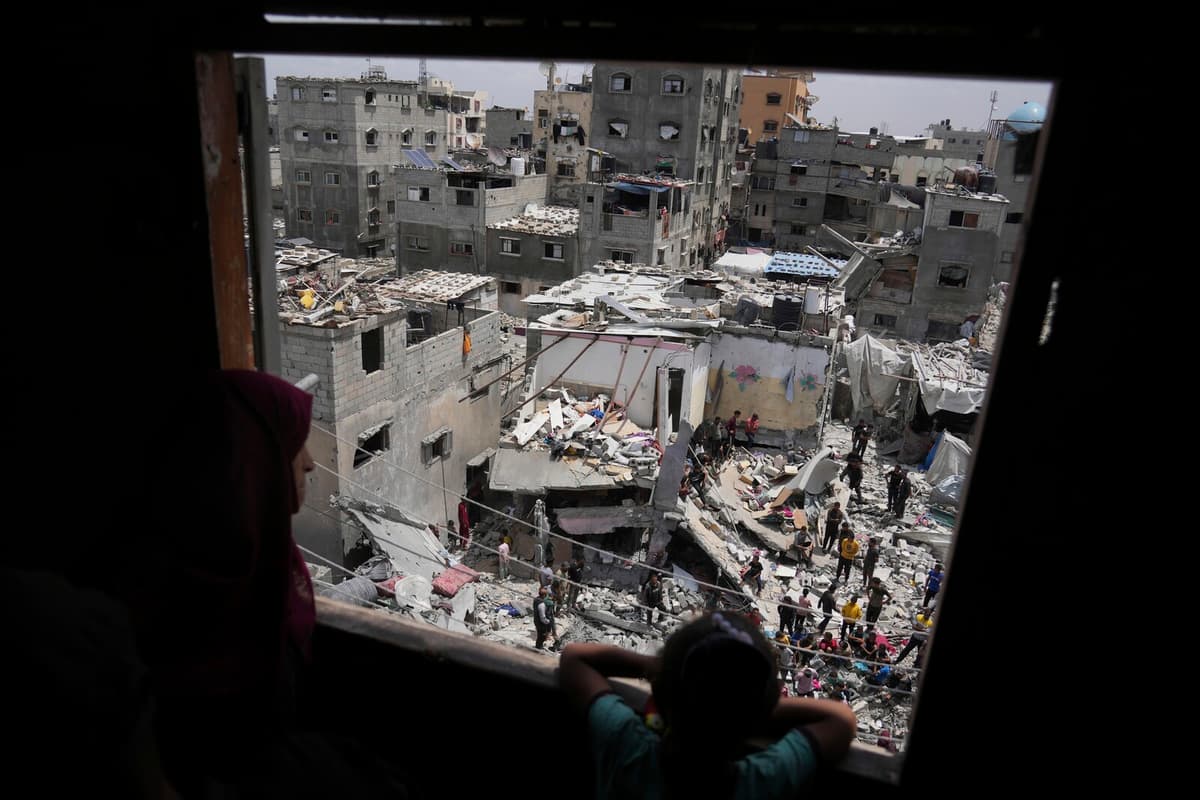 Children among 11 killed in nighttime Gaza bombing