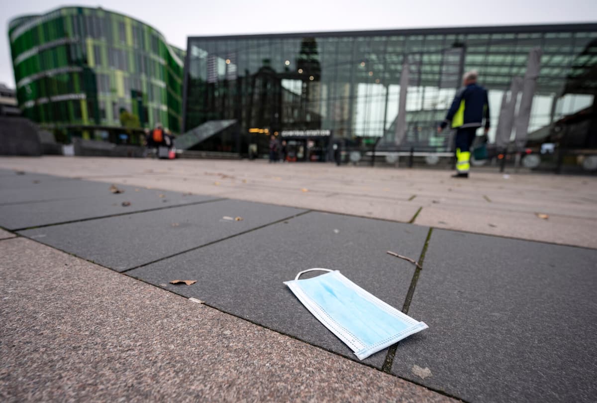 Pandemic Face Masks Pose Environmental Risk with Microplastics and Chemicals