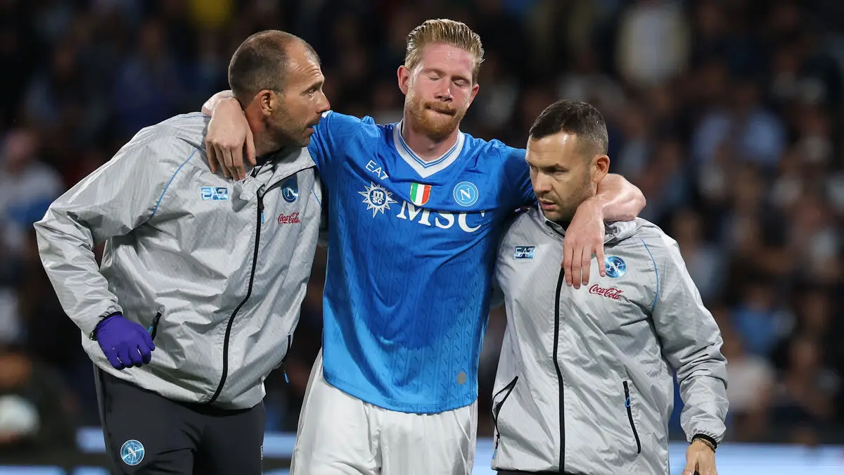 Kevin De Bruyne Scores Penalty but Exits Napoli Match with Injury