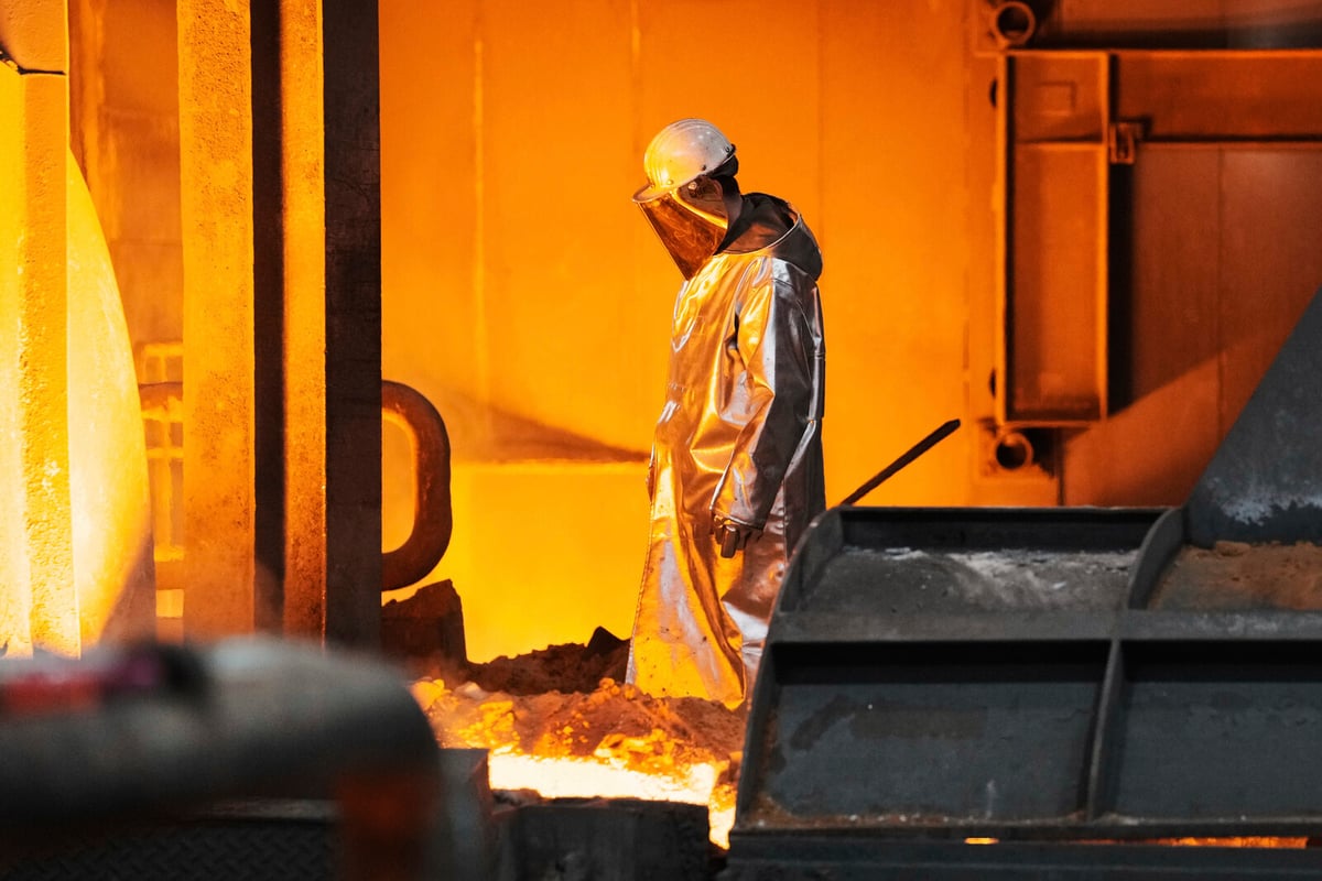 Euro Zone Industry Sees Growth for First Time in Over Three Years