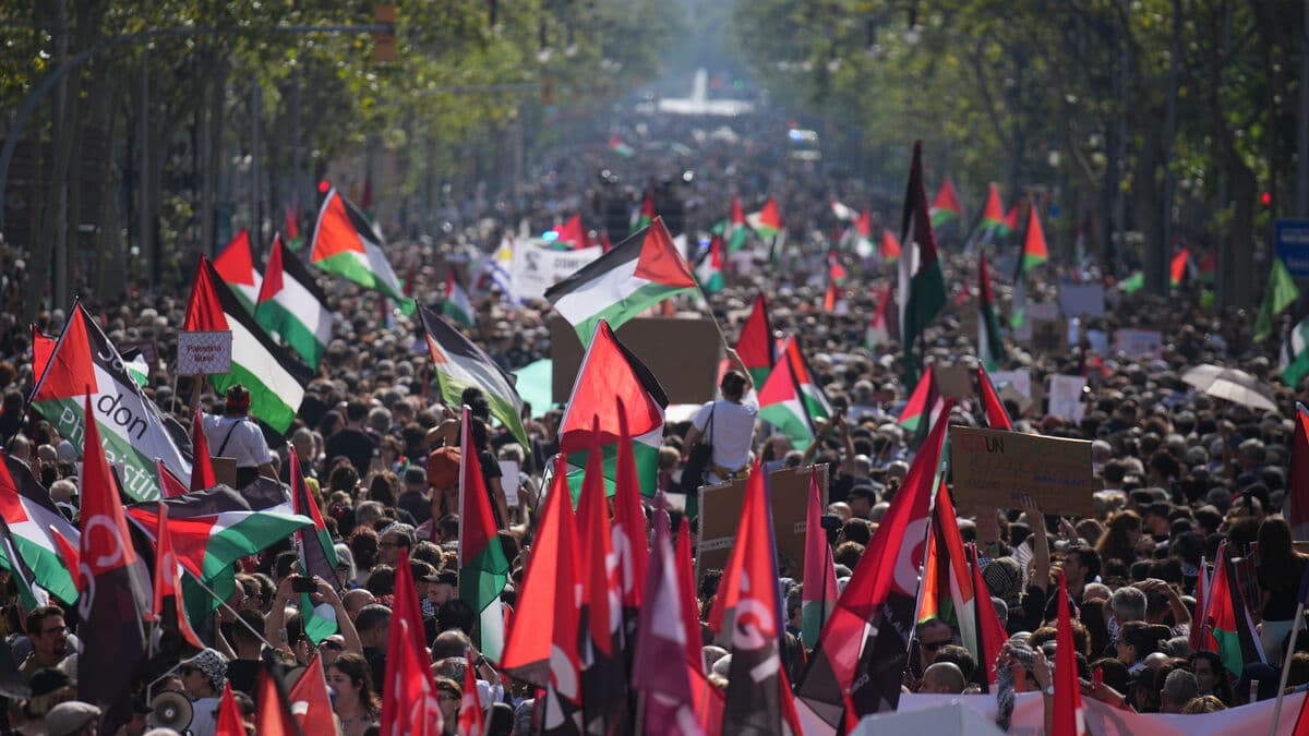 Massive Protests Against Israel's Gaza War Sweep European Cities