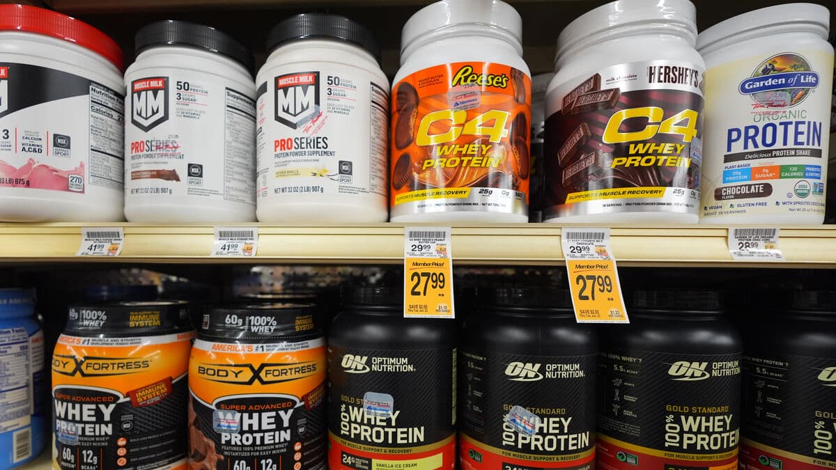 Protein supplements unnecessary for young people, Swedish Food Agency says
