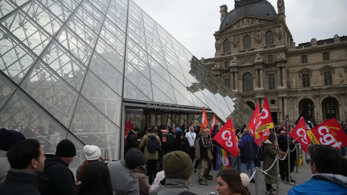 The strike at the Louvre is extended