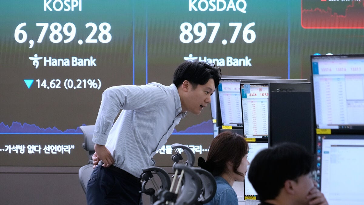 Asian stocks fall as markets follow Wall Street lower in early trading