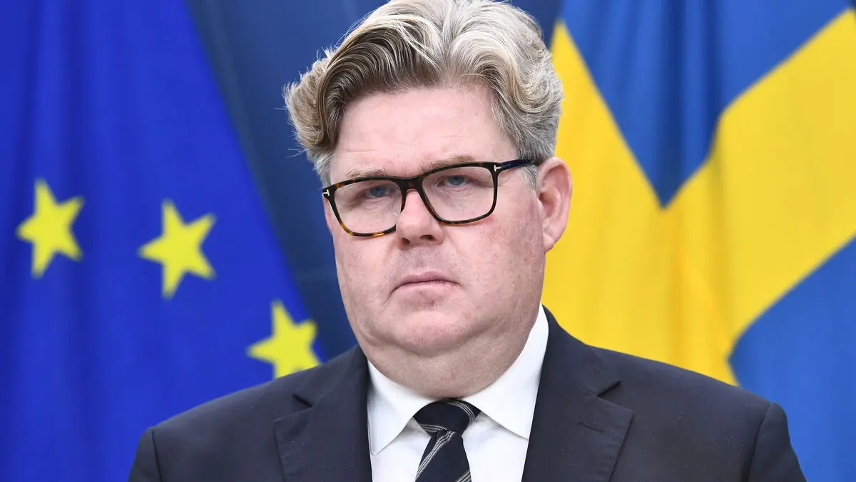 M: Increase the maximum sentence for gang recruiters