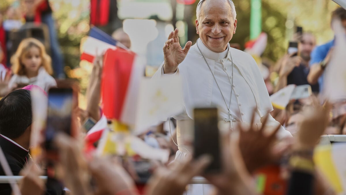 Pope Leo XIV cheered in Paris as he warns AI could create a paradise of machines
